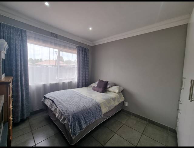 3 BEDROOM TOWNHOUSE FOR SALE IN ARCON PARK